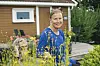 Elisabeth Aarsæther og ektemannen bor i Arendal, og hagen er en oase av blomster og vekster. – Jeg elsker å holde på med hagearbeid, sier hun.